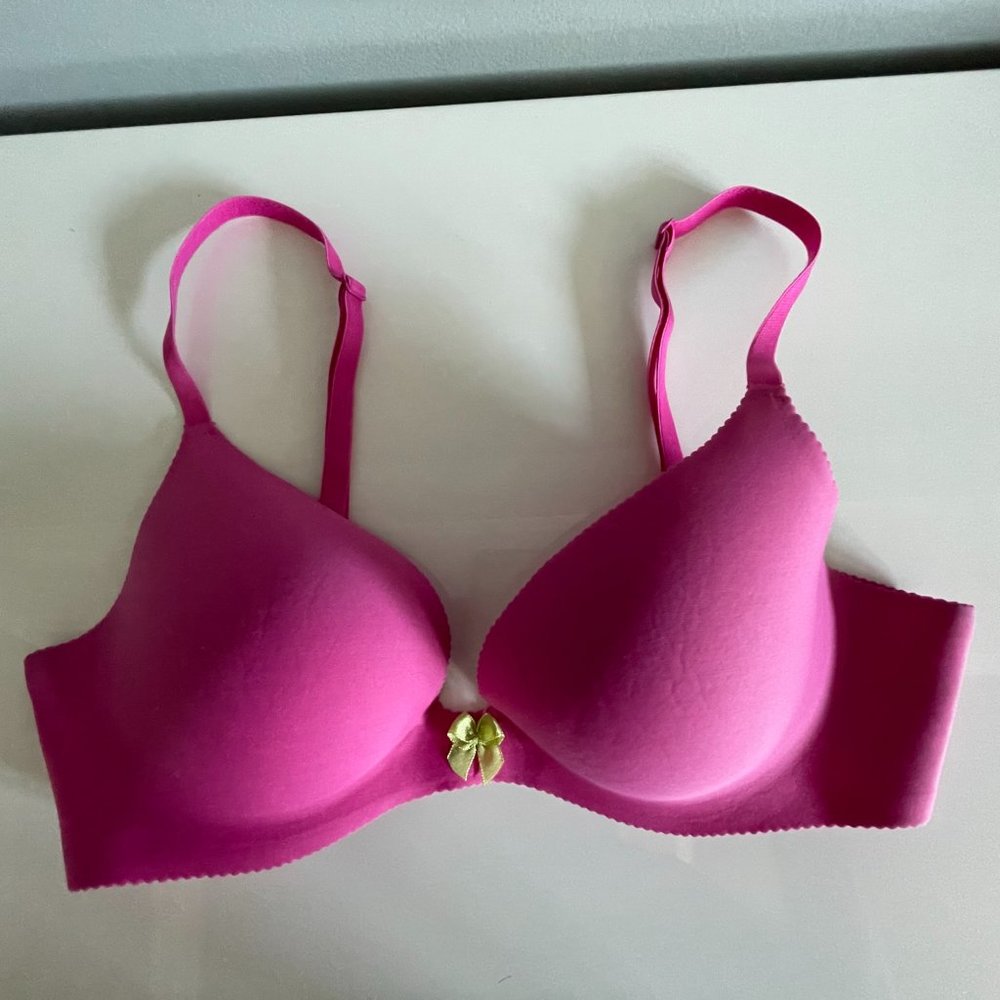 Hot pink Wonderbra push-up bra 34B